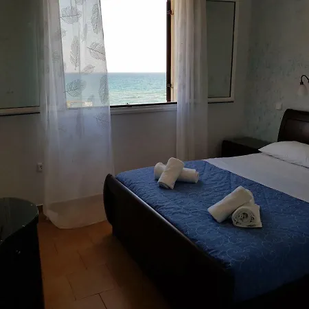 Beachfront 58a Apartment Glyfada (Corfu)